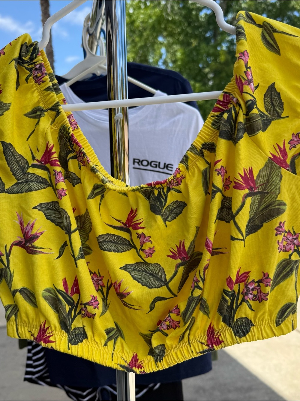 Summer cute crop top size medium